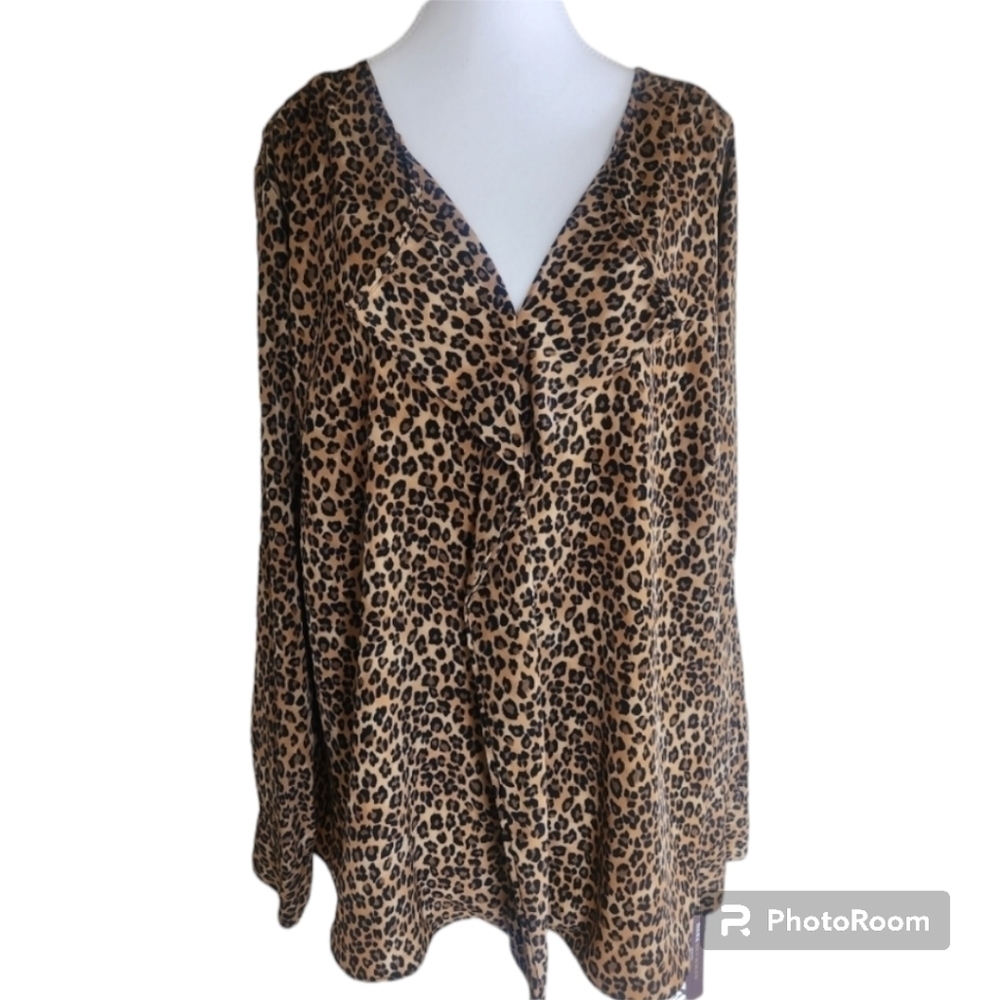 DANA BUCHA tan and black animal print long sleeve pullover v-neck shirt, size 2X